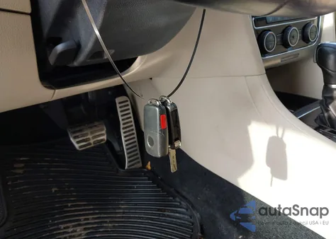 2016 Volkswagen Passat z USA, uszkodzony, nr VIN 1VWAT7A31GC061487